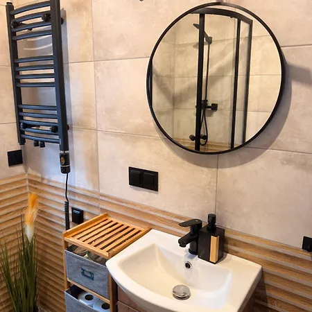 Dağ evi Pod Glazami Ostre