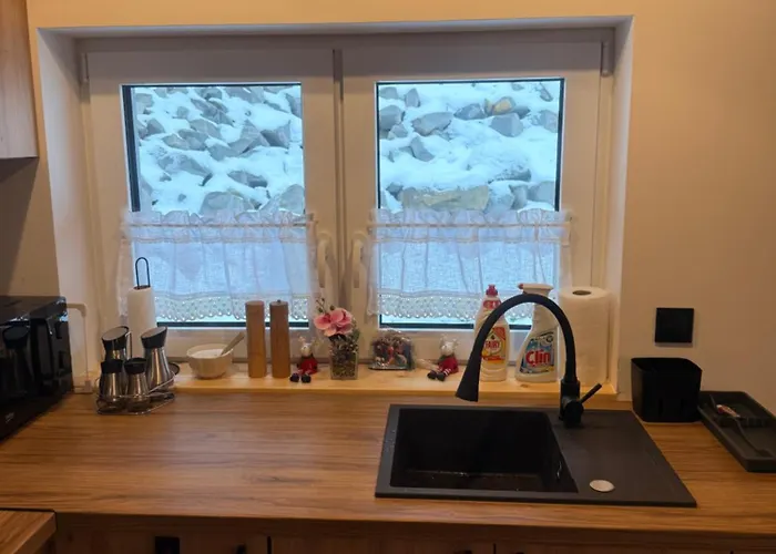 Dağ evi Pod Glazami Ostre